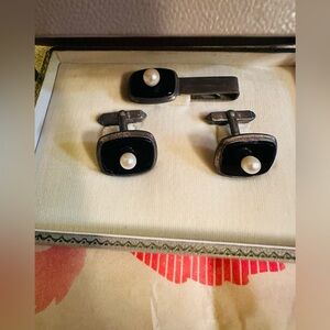 Vtg 1950’s Japanese Pearl & Black Onyx Cuff Links, Sterling. NOS w/Tissue Japan.